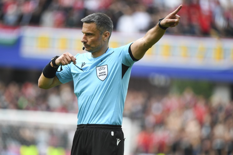 开云体育入口-欧冠1/8决赛切尔西vs巴黎次回合裁判:温契奇担任主裁